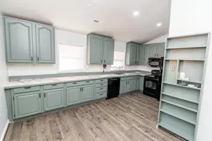 15901 Perkins Ln, Bowie, MD 20716 - Photo 9