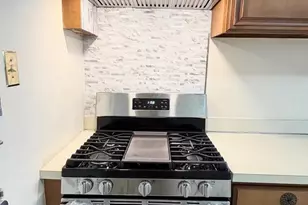 6100 Westchester Park Dr, College Park, MD 20740 - Photo 3