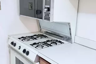 6100 Westchester Park Dr, College Park, MD 20740 - Photo 11