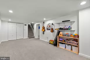 3919 Oliver St, Hyattsville, MD 20782 - Photo 17