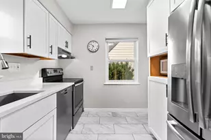 3919 Oliver St, Hyattsville, MD 20782 - Photo 7