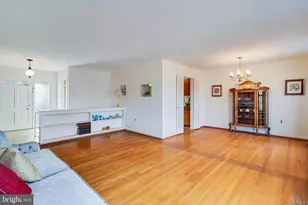 7118 Lory Ln, Lanham, MD 20706 - Photo 5