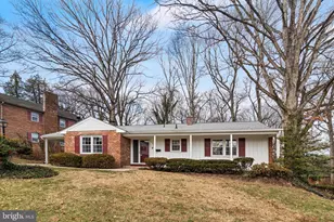 7118 Lory Ln, Lanham, MD 20706 - Photo 3