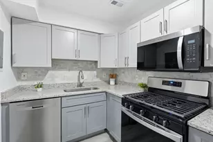 3930 Stone Gate Dr, Suitland, MD 20746 - Photo 3