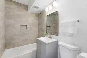 3930 Stone Gate Dr, Suitland, MD 20746 - Photo 9