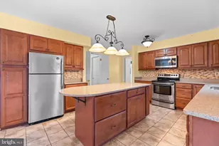 7918 Wingate Dr, Glenn Dale, MD 20769 - Photo 15