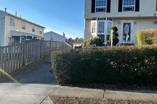 970 Central Hills Ln, Hyattsville, MD 20785 - Photo 1