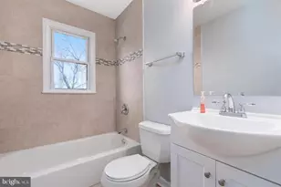 3715 Halloway Dr N, Upper Marlboro, MD 20772 - Photo 19