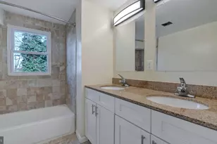 1604 Woodhill Ct, Landover, MD 20785 - Photo 7