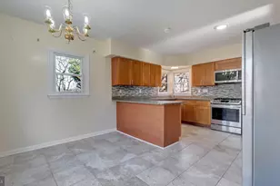 1604 Woodhill Ct, Landover, MD 20785 - Photo 5