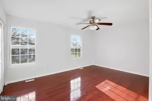 2402 W Rosecroft Village Cir, Oxon Hill, MD 20745 - Photo 17