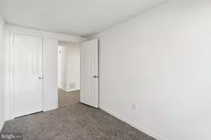 2402 W Rosecroft Village Cir, Oxon Hill, MD 20745 - Photo 29