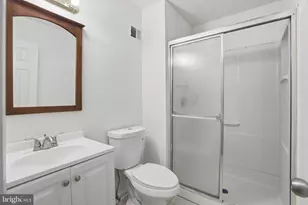 2402 W Rosecroft Village Cir, Oxon Hill, MD 20745 - Photo 25