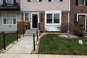 8415 Snowden Oaks Pl, Laurel, MD 20708 - Photo 3