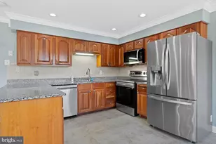 12304 Harbour Cir, Fort Washington, MD 20744 - Photo 17