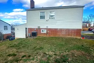 6621 Stockton Ln, Hyattsville, MD 20784 - Photo 3