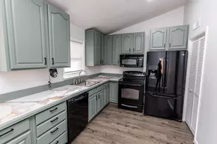 15901 Perkins Ln, Bowie, MD 20716 - Photo 9