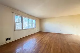 8909 Keewatin Rd, Lanham, MD 20706 - Photo 3