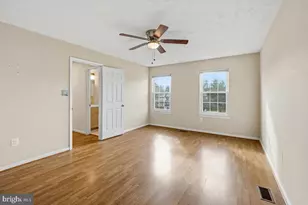 2401 W Rosecroft Village Cir, Oxon Hill, MD 20745 - Photo 25