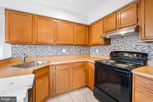 2401 W Rosecroft Village Cir, Oxon Hill, MD 20745 - Photo 15