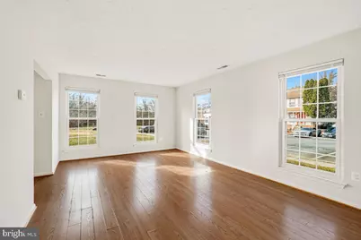 2401 W Rosecroft Village Circle, Oxon Hill, MD 20745 - Photo 9