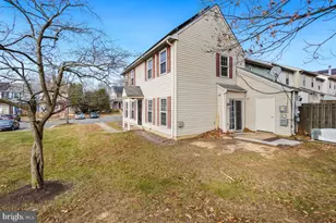 2401 W Rosecroft Village Cir, Oxon Hill, MD 20745 - Photo 29