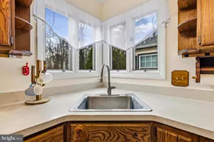 17914 Mill Branch Pl, Bowie, MD 20716 - Photo 23