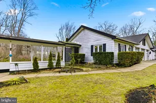 17914 Mill Branch Pl, Bowie, MD 20716 - Photo 7