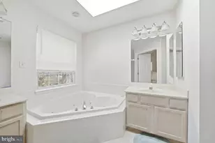 6203 Wood Pointe Dr, Glenn Dale, MD 20769 - Photo 7