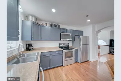 8617 Chestnut Ridge Drive, Laurel, MD 20707 - Photo 9