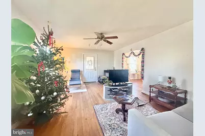 9525 49th Avenue, College Park, MD 20740 - Photo 3