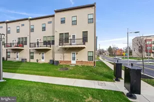 2715 Evansgreen Dr, Suitland, MD 20746 - Photo 3