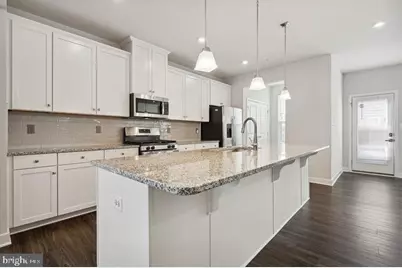 2715 Evansgreen Drive, Suitland, MD 20746 - Photo 9