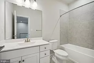 2715 Evansgreen Dr, Suitland, MD 20746 - Photo 17