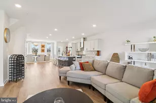 717 Fairmont Dr, Bowie, MD 20716 - Photo 17