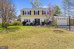 12403 Stafford Ln, Bowie, MD 20715 - Photo 3