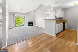 8921 Town Center Cir, Upper Marlboro, MD 20774 - Photo 21