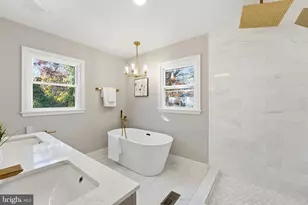 5716 Somerset Rd, Riverdale, MD 20737 - Photo 11