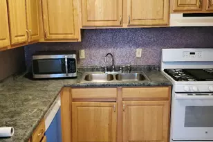 8481 Greenbelt Rd, Greenbelt, MD 20770 - Photo 9