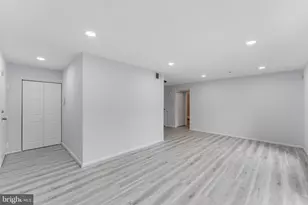 6982 Hanover Pkwy, Greenbelt, MD 20770 - Photo 5