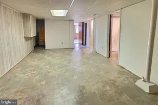 913 Shady Glen Dr, Capitol Heights, MD 20743 - Photo 17