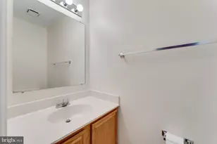 3411 Wood Creek Dr, Suitland, MD 20746 - Photo 7