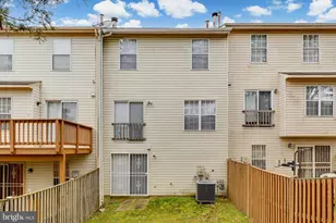 3411 Wood Creek Dr, Suitland, MD 20746 - Photo 25