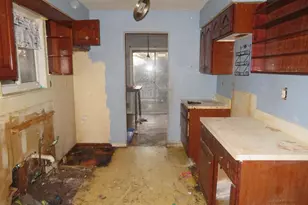 6318 Barrs Ln, Lanham, MD 20706 - Photo 9