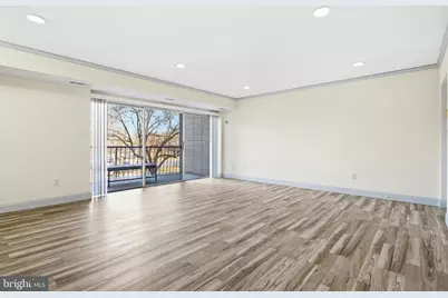 7609 Fontainebleau Drive #2206, Hyattsville, MD 20784 - Photo 5