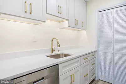 7609 Fontainebleau Drive #2206, Hyattsville, MD 20784 - Photo 15