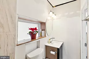 305 Cedar Ridge Dr, Oxon Hill, MD 20745 - Photo 13