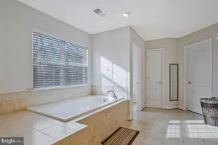 5911 Kaveh Ct, Upper Marlboro, MD 20772 - Photo 25