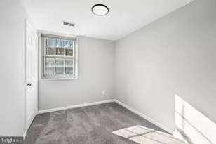 1827 Dutch Village Dr, Landover, MD 20785 - Photo 9