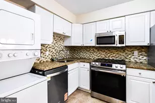 11482 Laurelwalk Dr, Laurel, MD 20708 - Photo 7